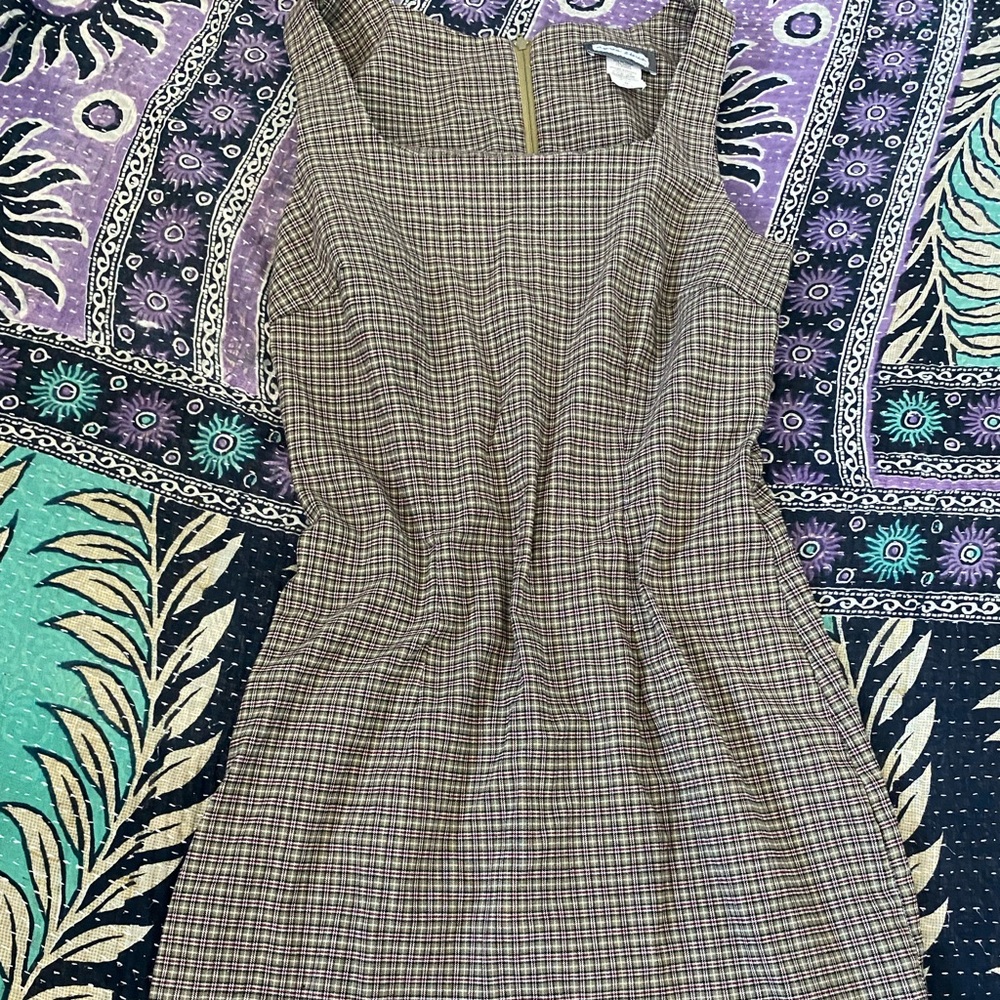 Brown, white, and black plaid midi dress with zipper back #plaid #mididress